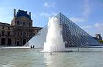 P1000397 louvre pyramid.jpg